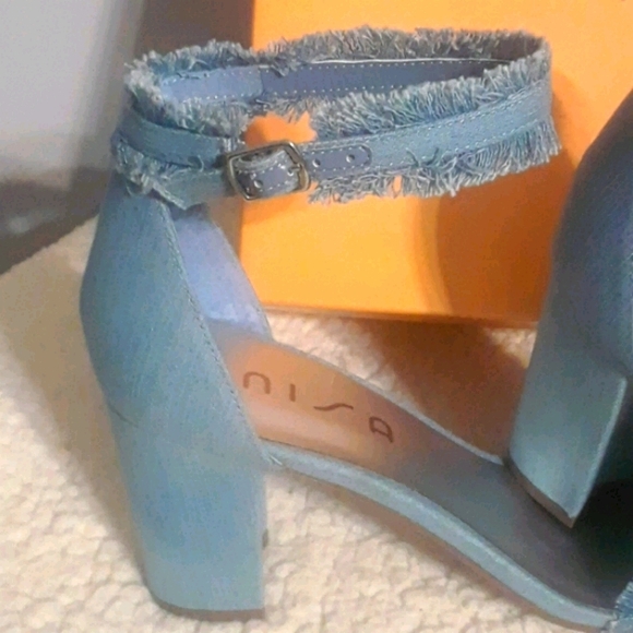 (Sold) Unisa Sandals - Picture 3 of 5